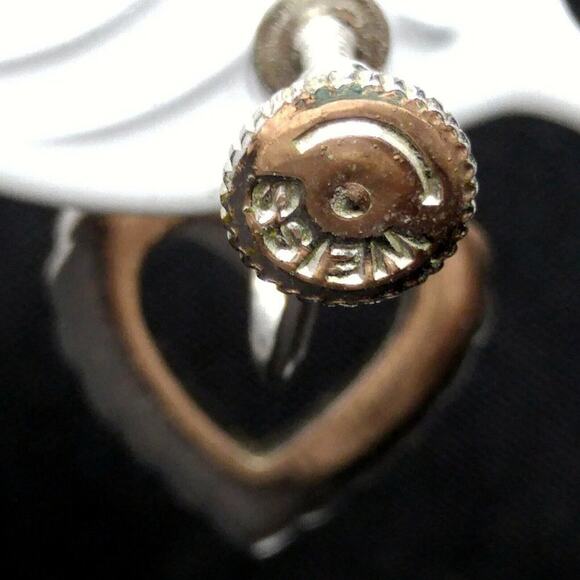 Vintage Weiss Rhinestone Heart Earrings, Screw Back, Mid-Century Vintage Jewelry - Picture 5 of 8